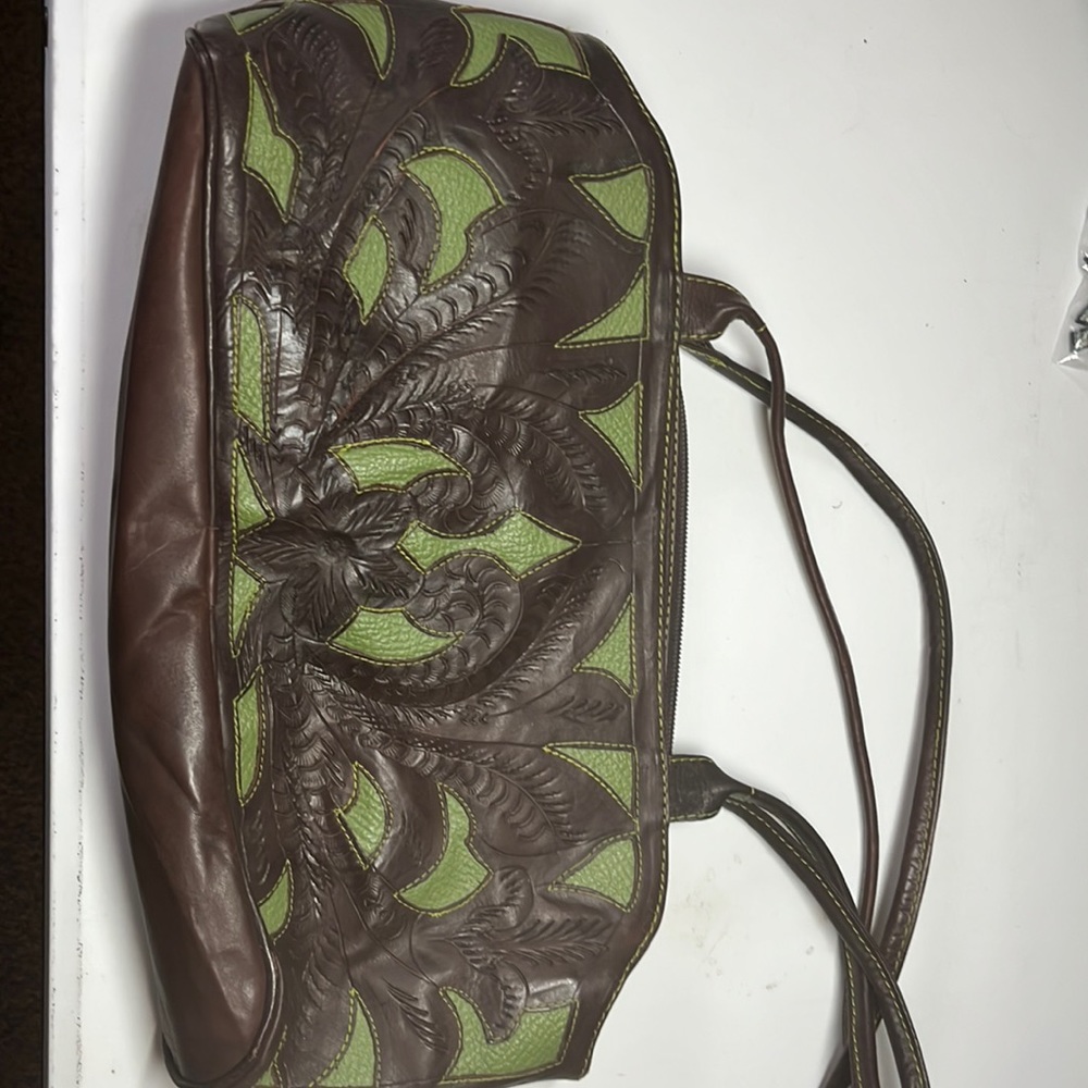 JL Saldivar Handcrafted Tooled Leather Purse
